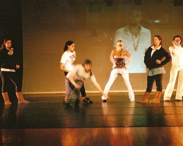 226424_1045379547624_2019_n-2